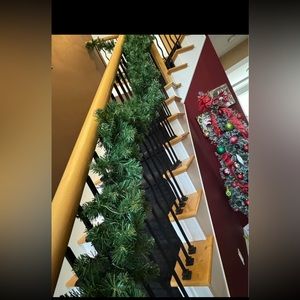 GARLAND WITH WRAPPED LED LIGHTS ON TIMER IN 3 SIZES